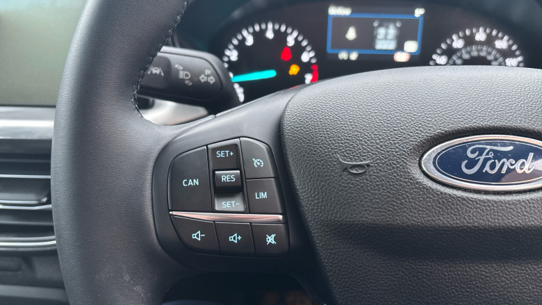 Ford Focus 1.0 EcoBoost Titanium 5dr Petrol Hatchback